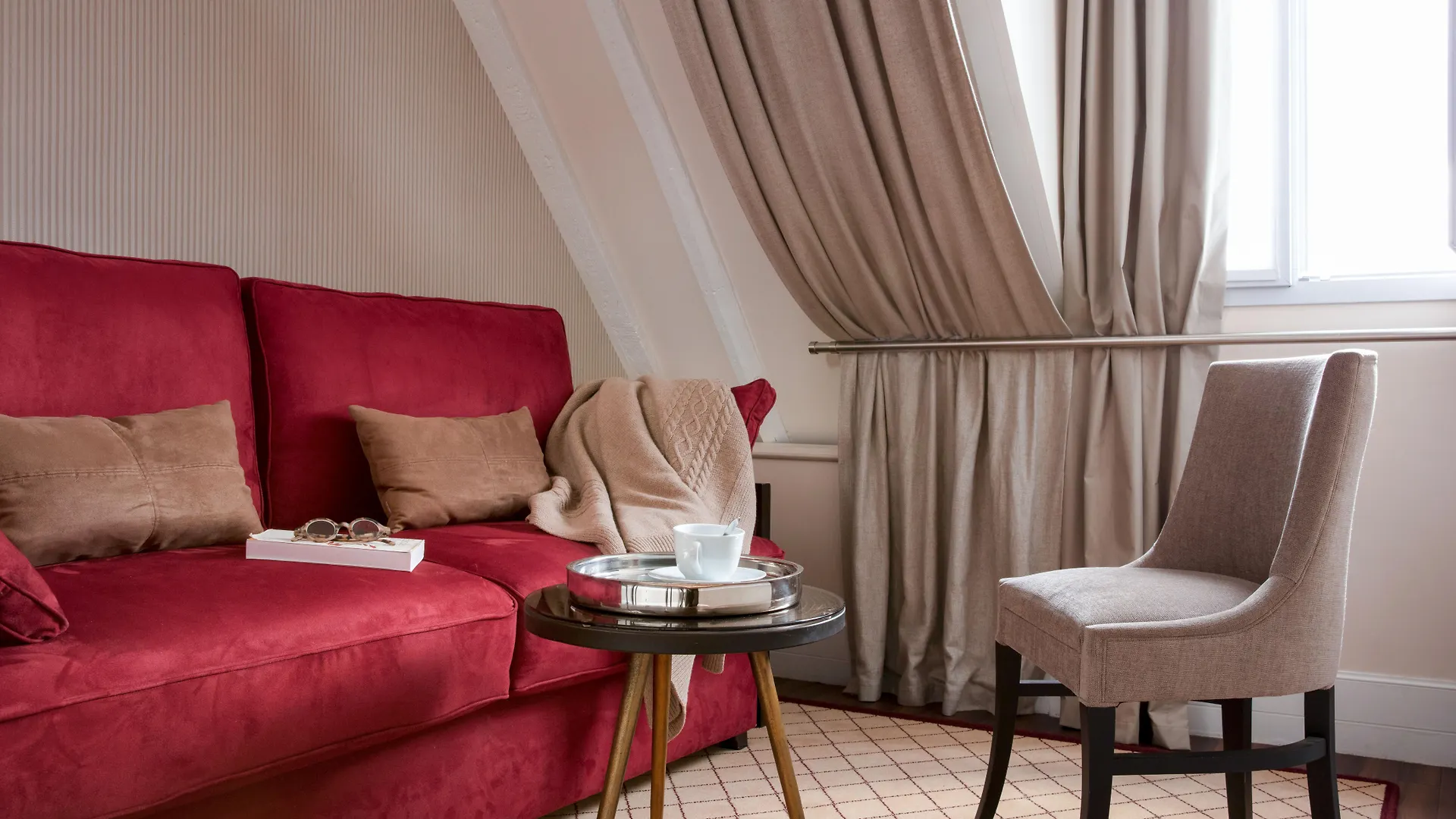 Serotel Lutece Hotel