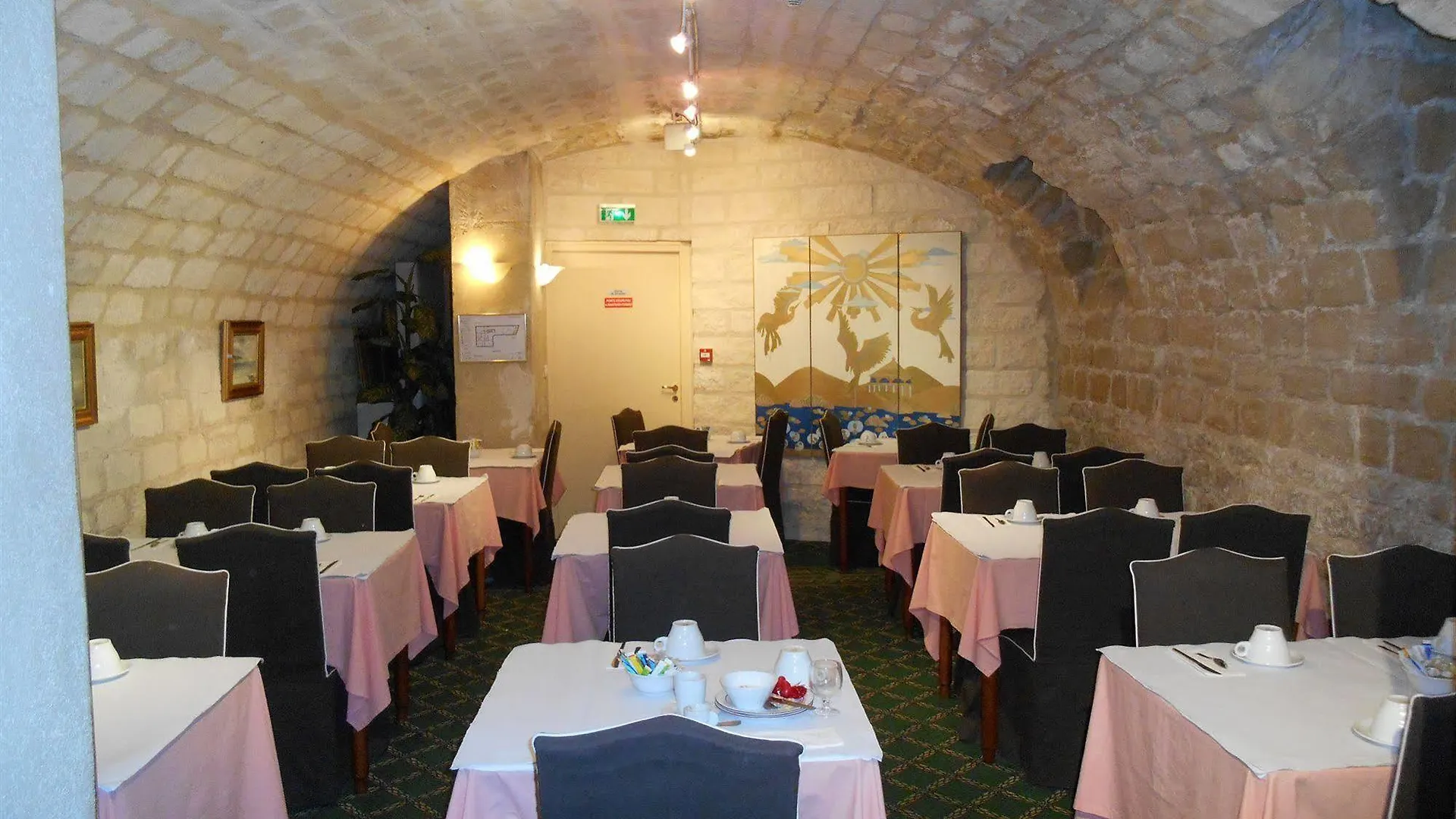 Serotel Lutece
