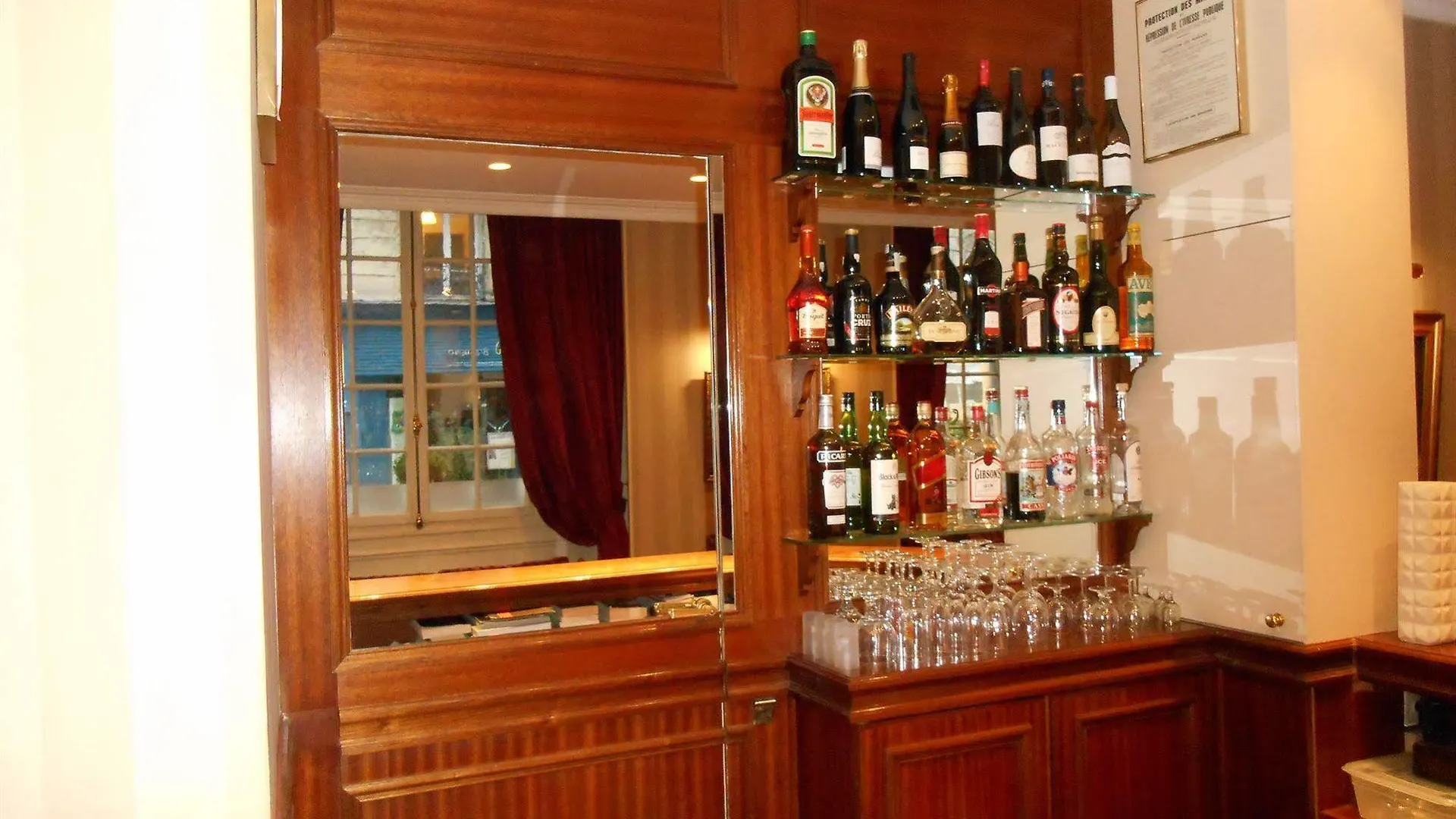 Hotel Serotel Lutece 4*