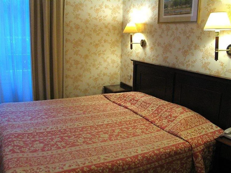 Serotel Lutece Париж